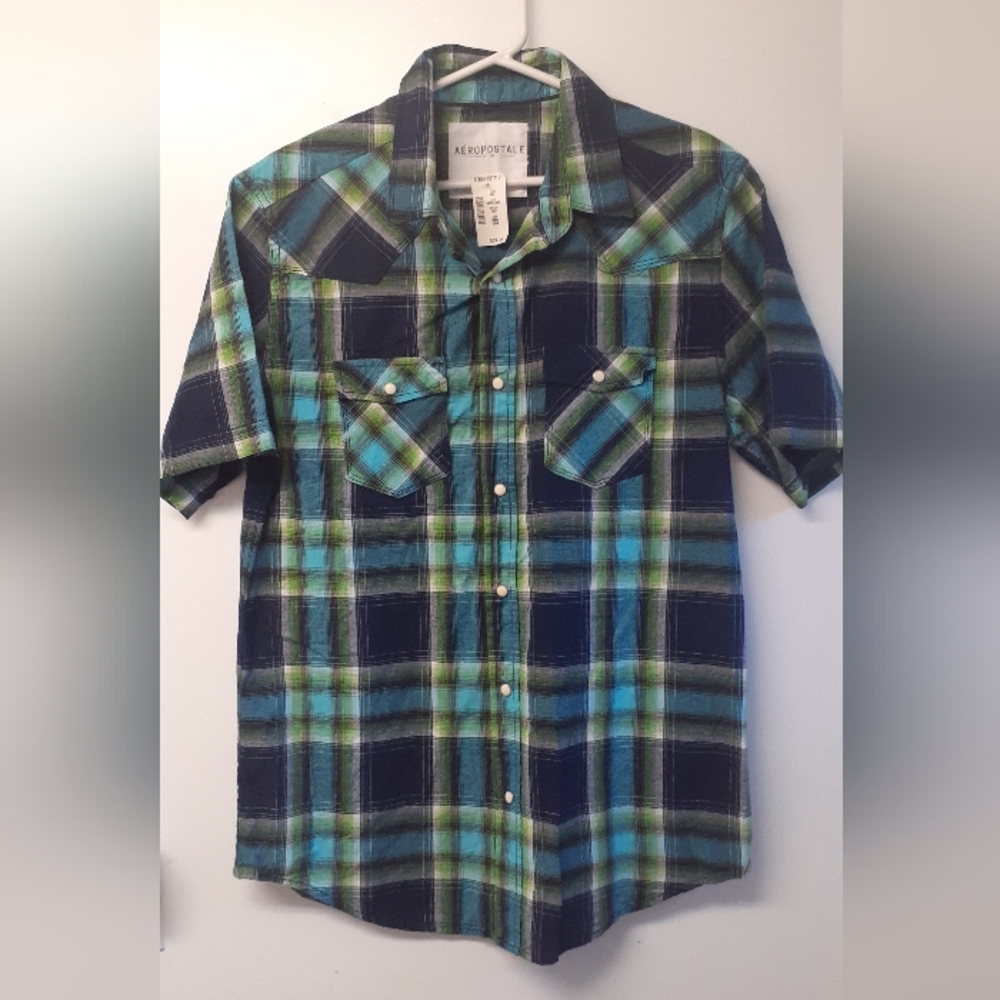 NWT Aeropostale casual plaid shirt - size medium